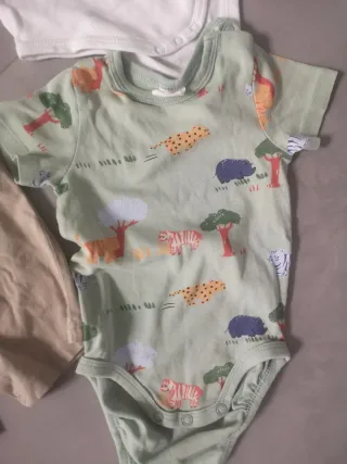 Lote 7 ranitas y bodies bebé 6-9 meses