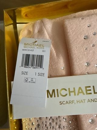 Conjunto Michael Kors Bufanda Gorro y Cinta Rosa