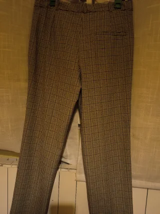 Pantalón cuadros Mango Talla 40