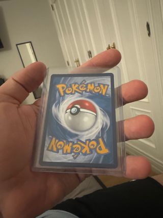 Pokemon TCG Mew 002/028 S8a 25th Aniversario