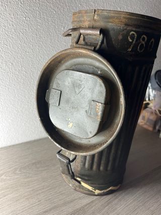 Contenitore per maschera antigas tedesca