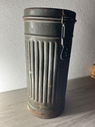 Contenitore per maschera antigas tedesca