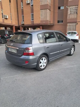 HONDA CIVIC AŇO 2005 SOLO 170000KM