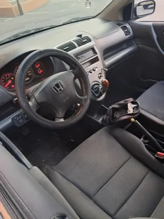 HONDA CIVIC AŇO 2005 SOLO 170000KM