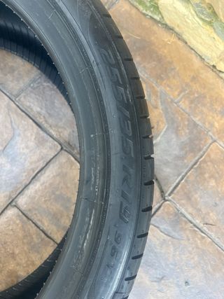 Pirelli P-Zero 255/35 R19 96Y