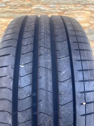Pirelli P-Zero 255/35 R19 96Y