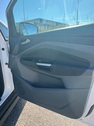 Ford Grand C-MAX 2012