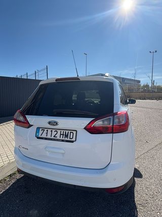 Ford Grand C-MAX 2012