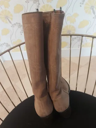 Botas altas piel estilo cowboy beige