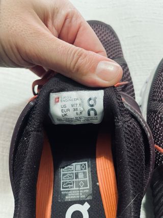 Zapatillas On Cloud Mujer 38.5 Burdeos/guinda