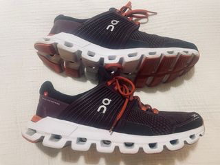 Zapatillas On Cloud Mujer 38.5 Burdeos/guinda