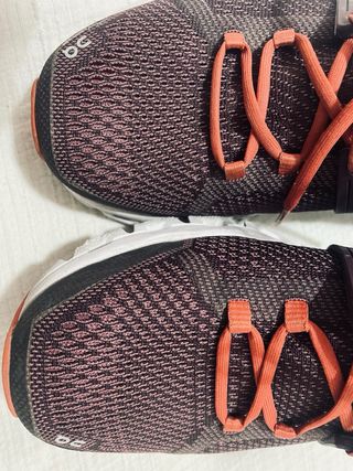 Zapatillas On Cloud Mujer 38.5 Burdeos/guinda