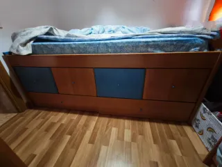 Cama con cajones de madera + colchón