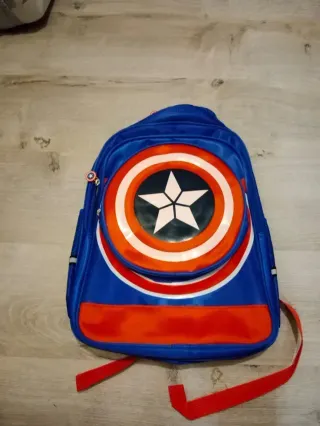 Mochila y neceser Capitán América