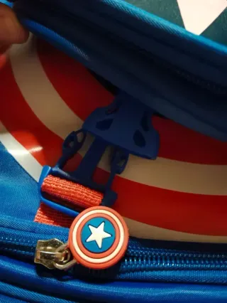 Mochila y neceser Capitán América