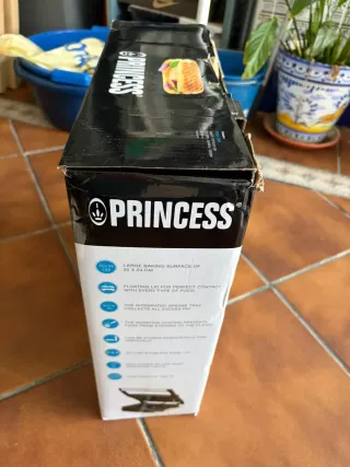 Sandwichera Princess 2000W Grill