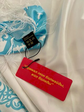 Pashmina de seda turquesa y blanca