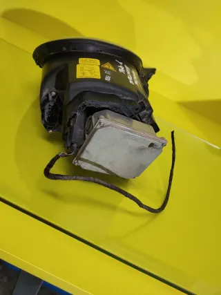 Faro Izquierdo Porsche Boxster