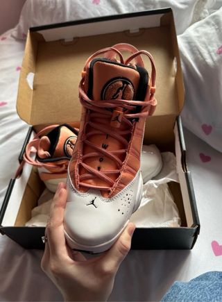 Jordan 6 Rings Rosa y Blanco