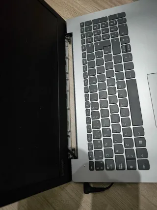 Lenovo IdeaPad 330-15IKB Plata