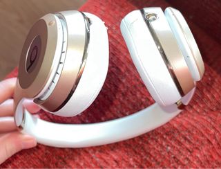 Cascos Beats Solo 3 Blancos y Dorados