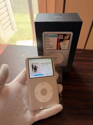 Apple iPod classic 6th gen 128gb