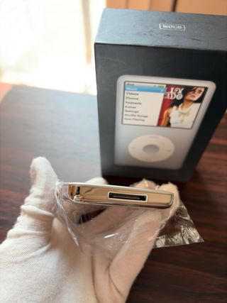 Apple iPod classic 6th gen 128gb