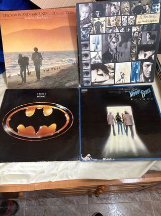 Lote 4 Vinilos: Simon & Garfunkel, Prince, Moody B