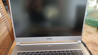 Portátil MSI P65 Creator 9SD-1492ES (senza batteria)