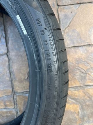 Pirelli P-Zero 225/40 R19 93Y