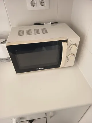Microondas blanco