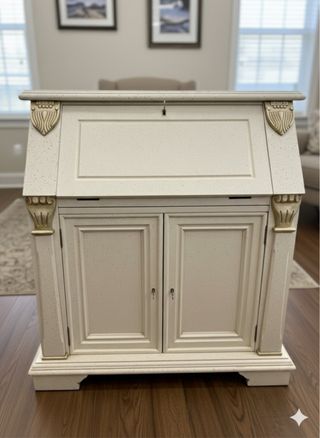 Escritorio antiguo escondido madera beige y dorado