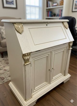 Escritorio antiguo escondido madera beige y dorado