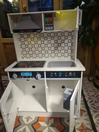 Cocinita de madera infantil