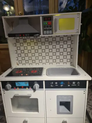 Cocinita de madera infantil