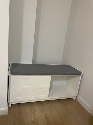 Baúl blanco con 2 puertas