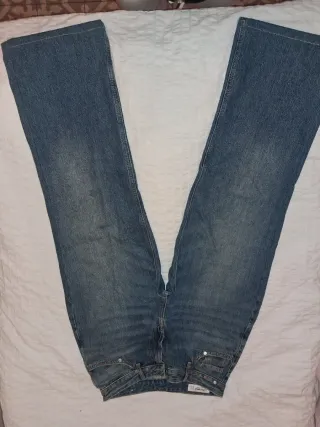 Pantalón ancho Pull&Bear tachuelas