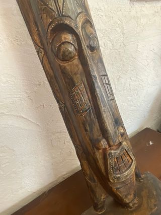 Talla de madera africana tribal