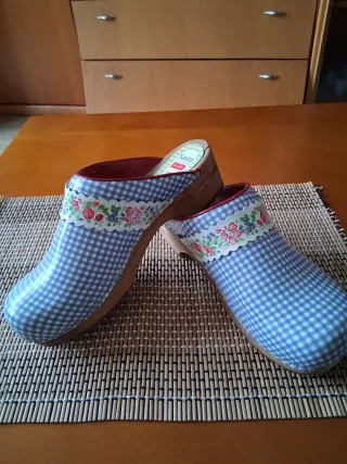 Zuecos SanitasVichy Flores