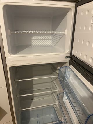 Nevera Beko plateada+garantía