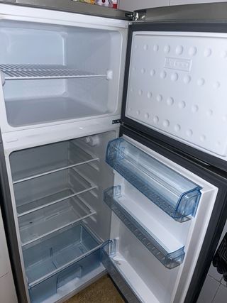 Nevera Beko plateada+garantía