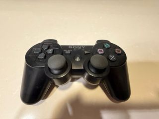 Playstation 3 Slim CECH-2004A Negra con mando