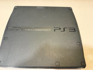 Playstation 3 Slim CECH-2004A Negra con mando