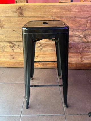 Taburetes AltosMetálicos Tolix Negros