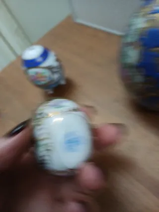 Lotto 3 uova porcellana decorate misure13 uovo gra