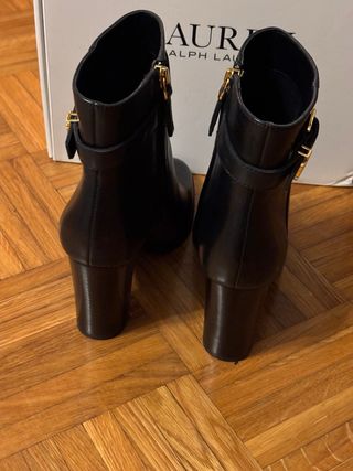 Stivaletti Lauren Ralph Lauren neri con fibbia oro