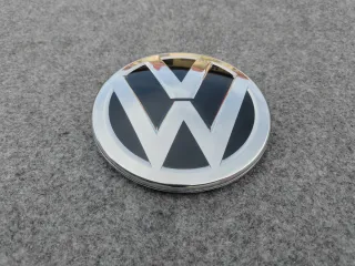 Emblema frontal front assist golf 7 2018