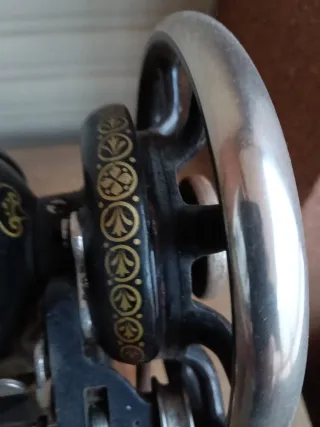 Máquina de coser Singer antigua