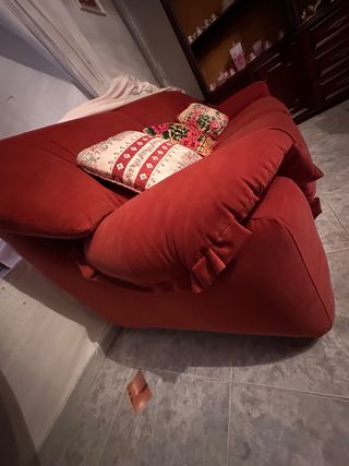 Divano in velluto rosso
