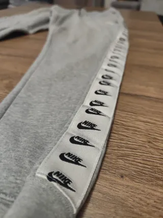 Conjunto Chándal Nike Gris